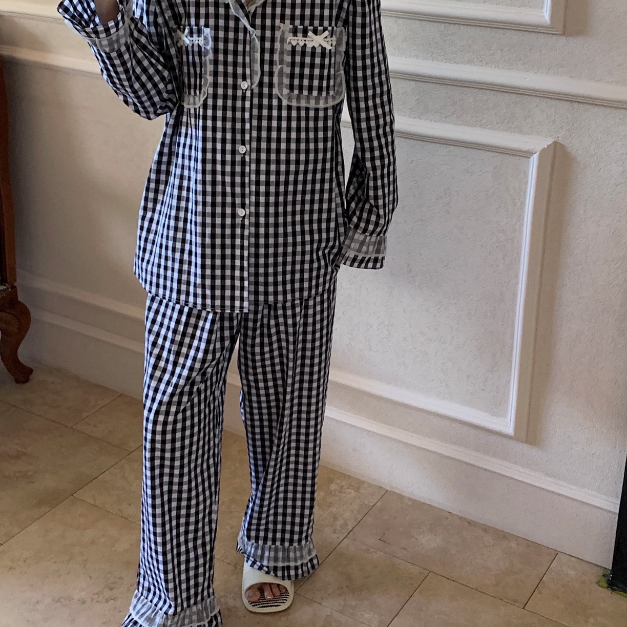 91家纺网 家纺一手货源 找家纺 妍景家居生活馆 2025新款花边格子泡泡棉简约套装 黑色