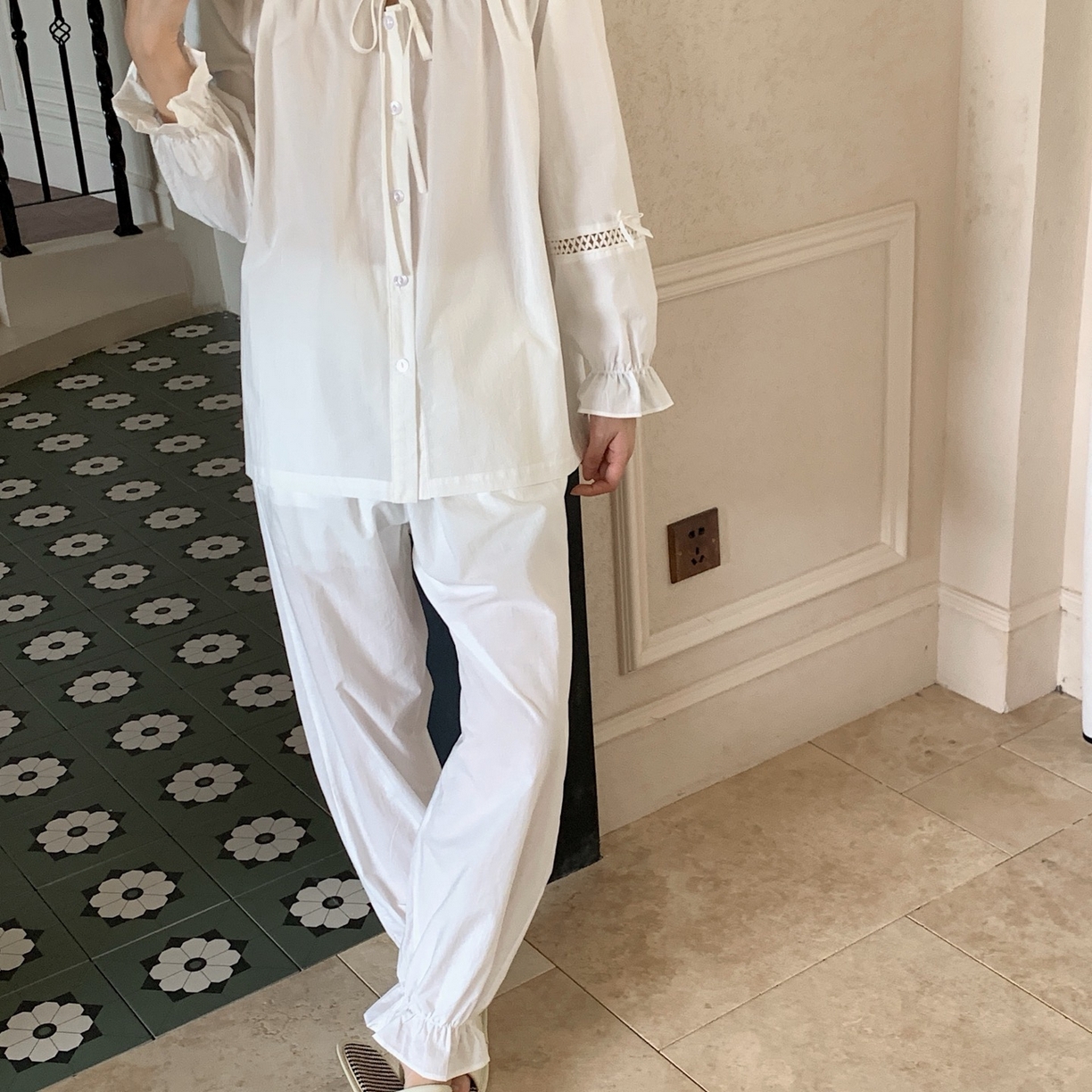 91家纺网 家纺一手货源 找家纺 妍景家居生活馆 2025新款简约抽绳款套装 白色