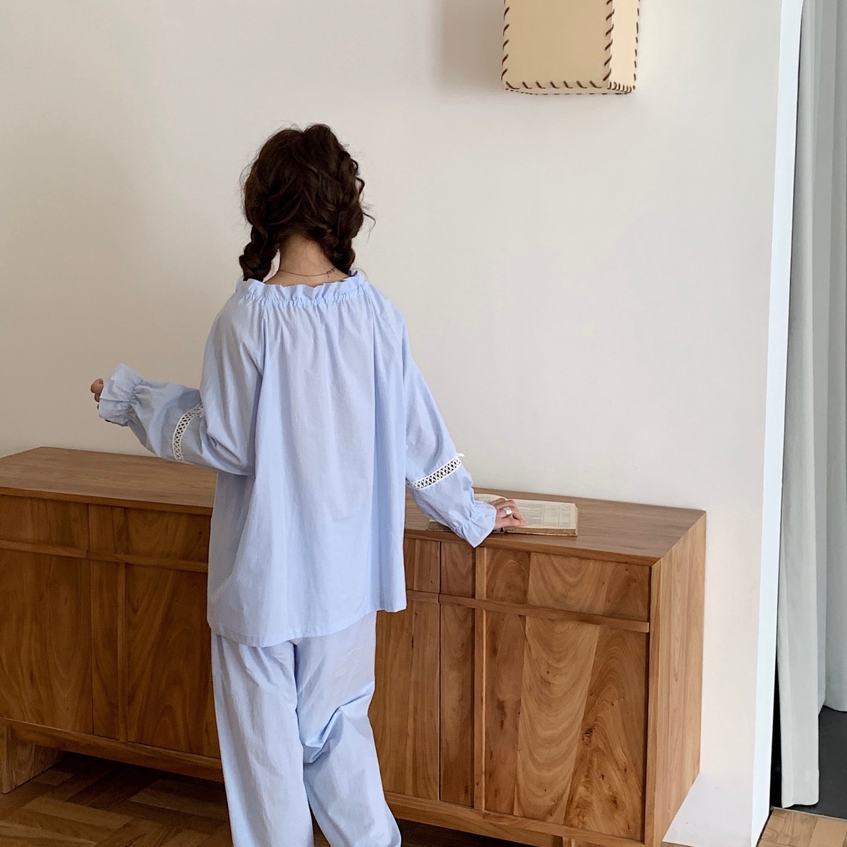 91家纺网 家纺一手货源 找家纺 妍景家居生活馆 2025新款简约抽绳款套装 蓝色