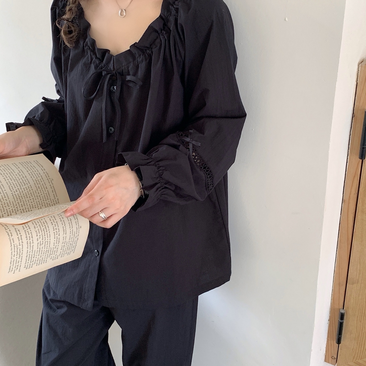 91家纺网 家纺一手货源 找家纺 妍景家居生活馆 2025新款简约抽绳款套装 黑色