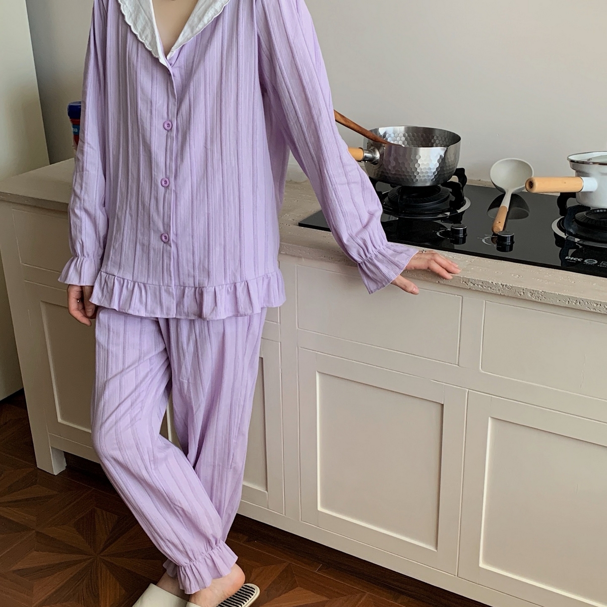 91家纺网 家纺一手货源 找家纺 妍景家居生活馆 2025新款法式提花波浪荷叶边套装 紫色