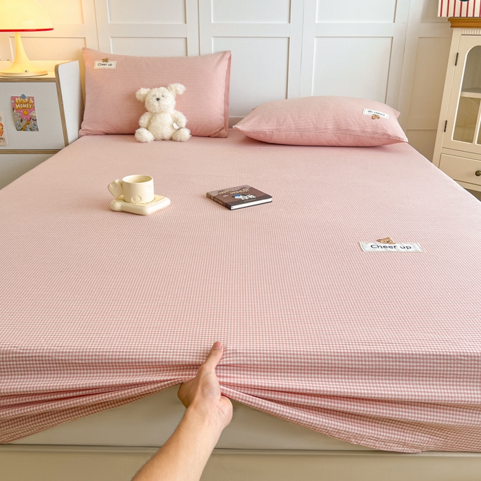 91家纺网 家纺一手货源 找家纺 （总）佳笠家居 2025新款kimi熊全棉色织水洗棉床笠枕套三件套