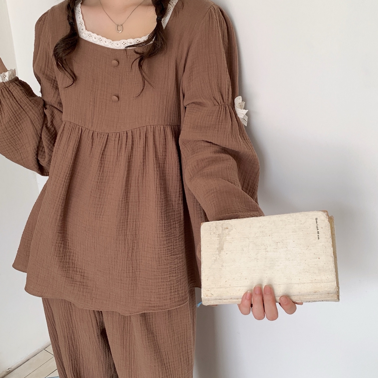 91家纺网 家纺一手货源 找家纺 妍景家居生活馆 2025新款公主风蝴蝶结套装 咖色