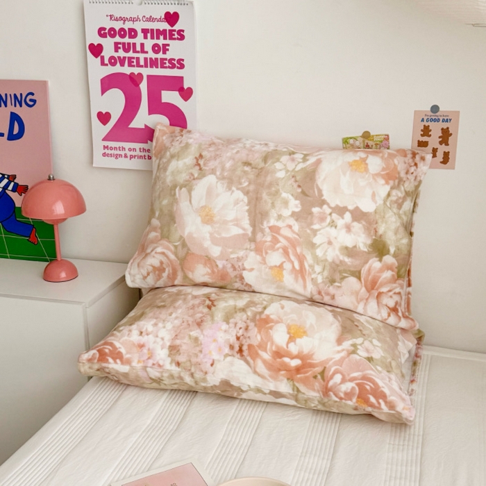 91家纺网 家纺一手货源 找家纺 禧缘家纺（原梦想家）2025新款牛奶绒纯色印花双开口枕套 牡丹倾城