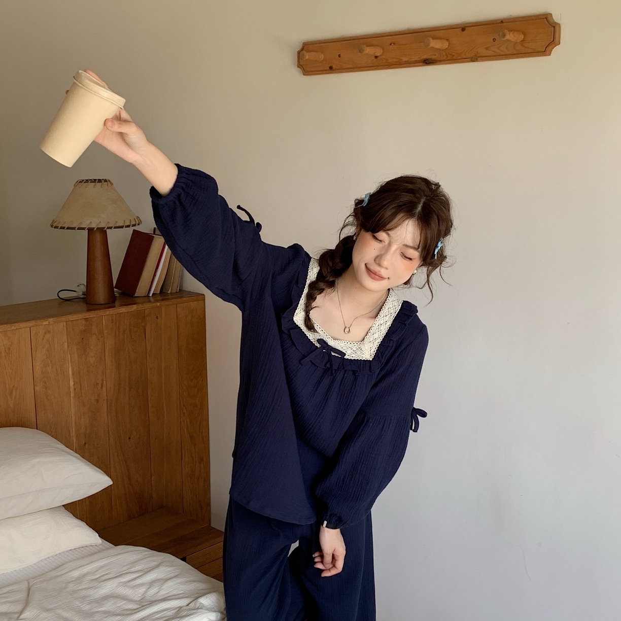 91家纺网 家纺一手货源 找家纺 妍景家居生活馆 2025新款韩系-25155公主宫廷风套装 藏蓝