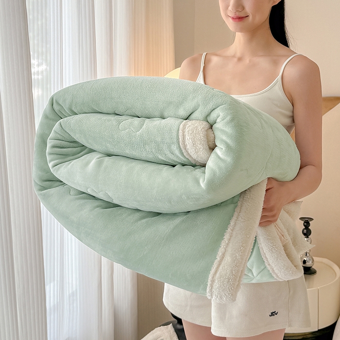 宜派家纺 2025新款A类婴儿绒北极绒羽丝棉三层夹棉盖毯 青提绿【双面绒夹棉】