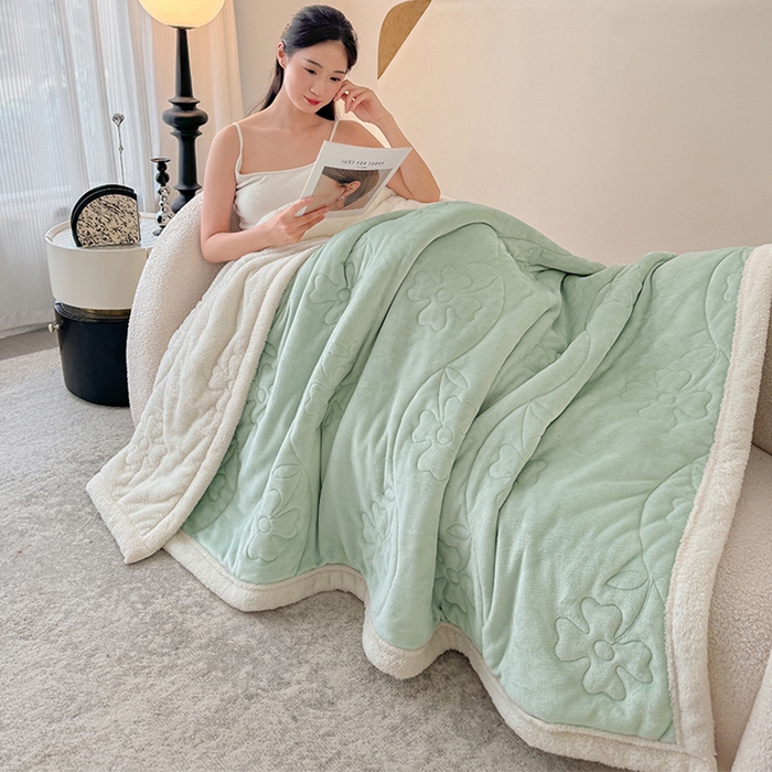 91家纺网 家纺一手货源 找家纺 宜派家纺 2025新款A类婴儿绒北极绒羽丝棉三层夹棉盖毯 青提绿【双面绒夹棉】