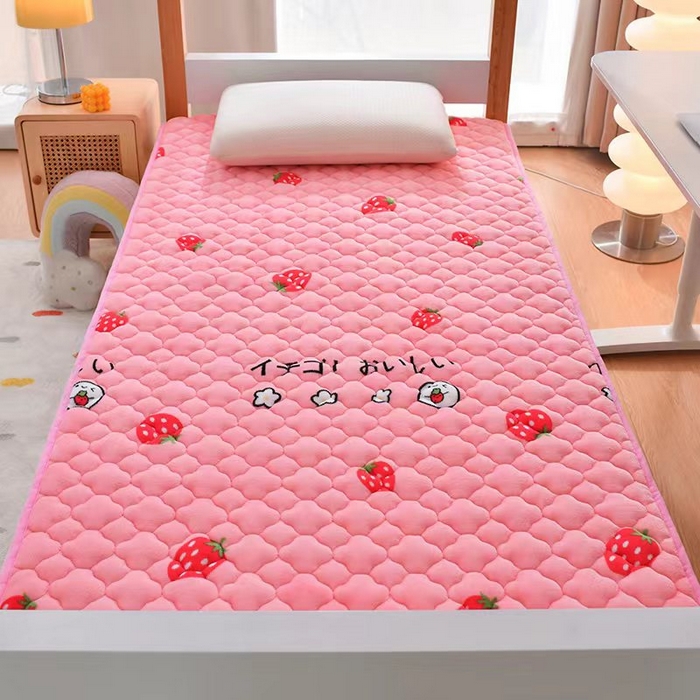 91家纺网 家纺一手货源 找家纺 索弗莱家纺 2025新款全消光牛奶绒学生床垫可水洗机洗床护垫床褥子 草莓