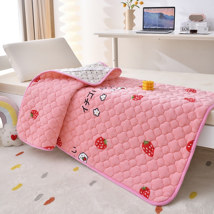 91家纺网 家纺一手货源 找家纺 索弗莱家纺 2025新款全消光牛奶绒学生床垫可水洗机洗床护垫床褥子 草莓