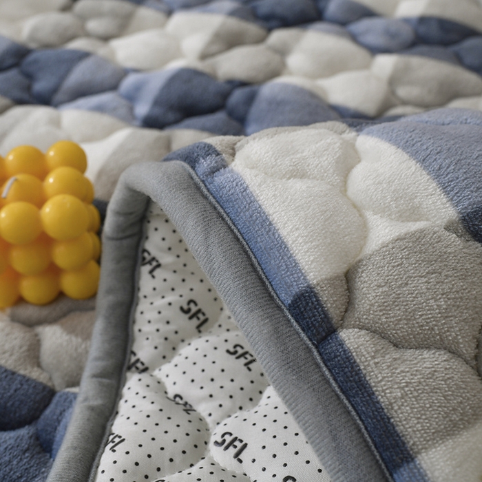 91家纺网 家纺一手货源 找家纺 索弗莱家纺 2025新款全消光牛奶绒学生床垫可水洗机洗床护垫床褥子 灰白格