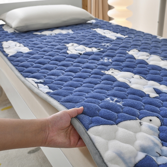 91家纺网 家纺一手货源 找家纺 索弗莱家纺 2025新款全消光牛奶绒学生床垫可水洗机洗床护垫床褥子 北极地带