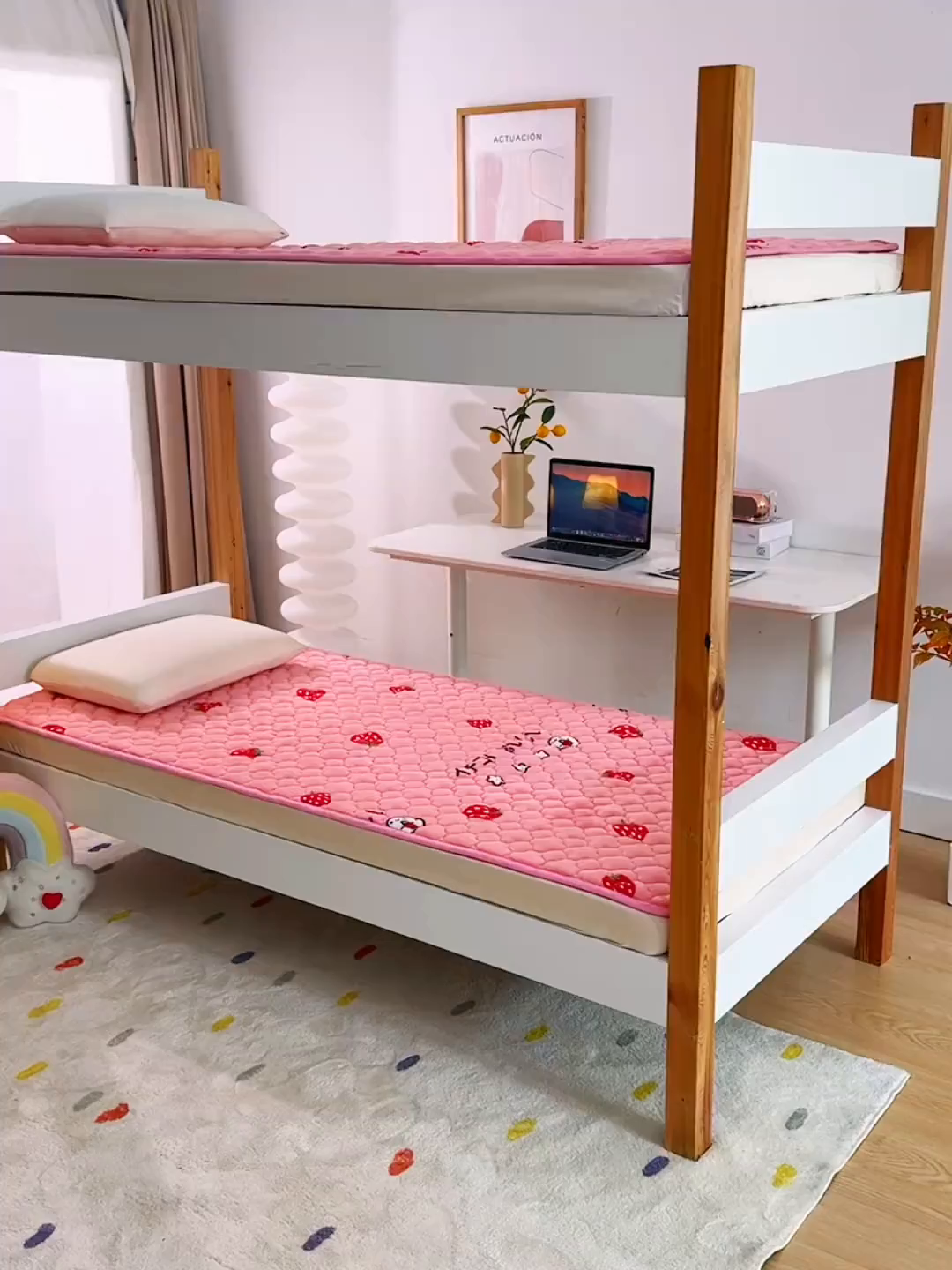 91家纺网 家纺一手货源 找家纺 索弗莱家纺 2025新款全消光牛奶绒学生床垫可水洗机洗床护垫床褥子 草莓