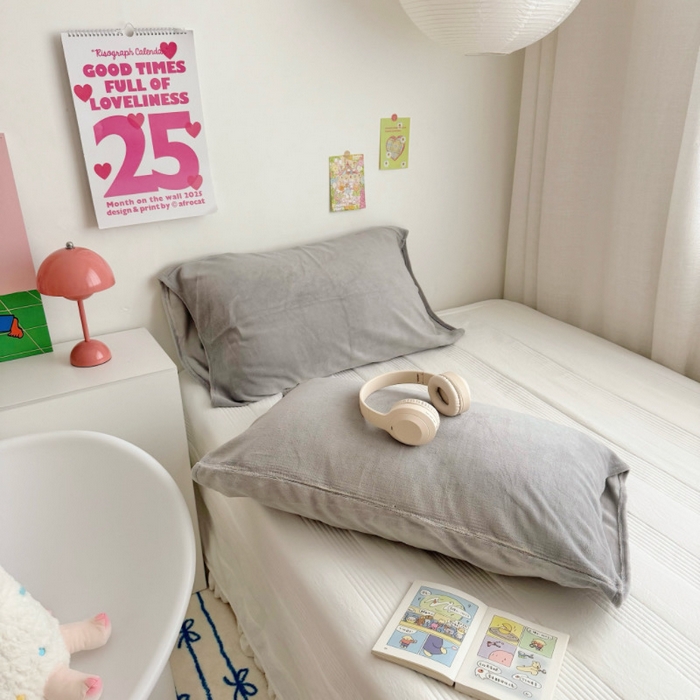 91家纺网 家纺一手货源 找家纺 禧缘家纺（原梦想家）2025新款牛奶绒纯色印花双开口枕套 浅灰色