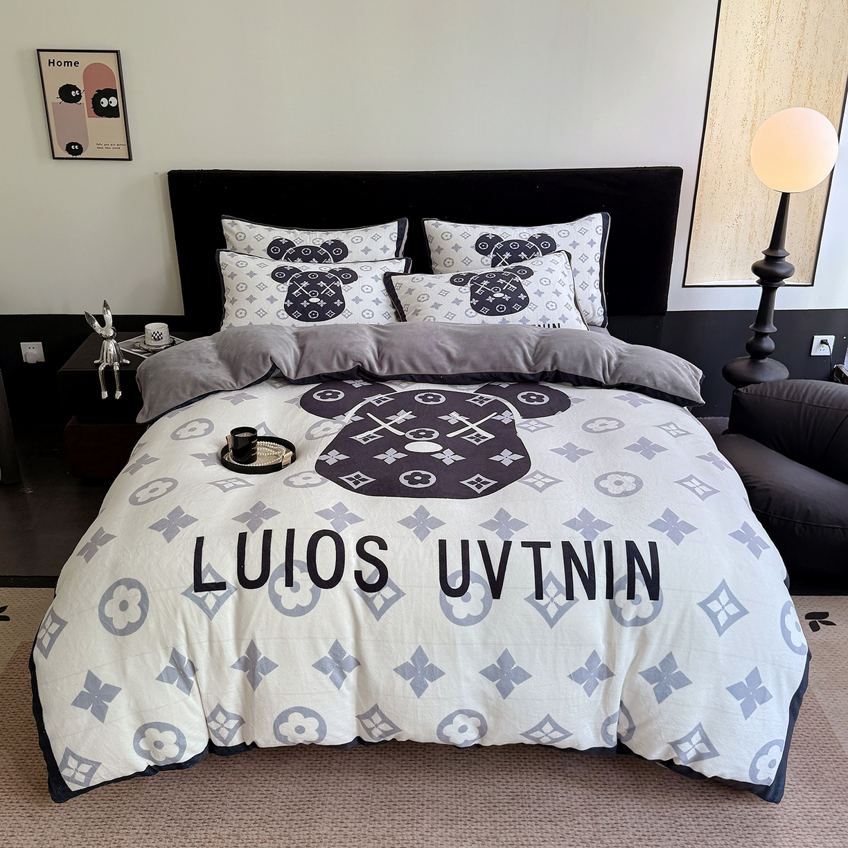 91家纺网 家纺一手货源 找家纺 摩卡（乐趣） 2025新款牛奶绒大版数码印花四件套（提供买家秀） 熊头白