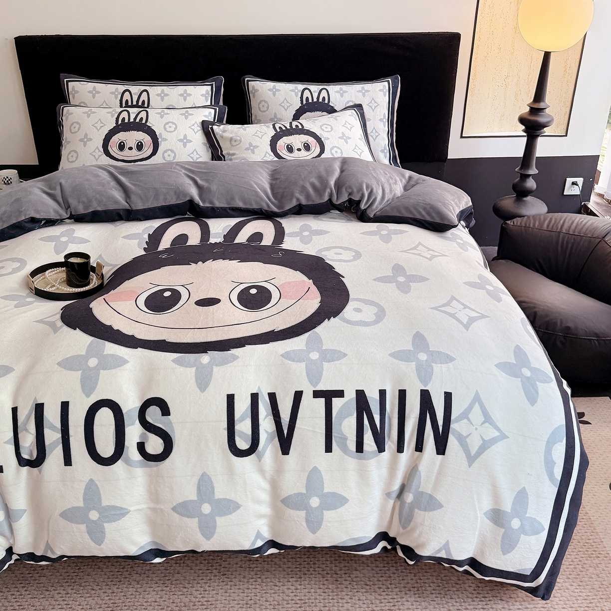 91家纺网 家纺一手货源 找家纺 摩卡（乐趣） 2025新款牛奶绒大版数码印花四件套（提供买家秀） 经典兔