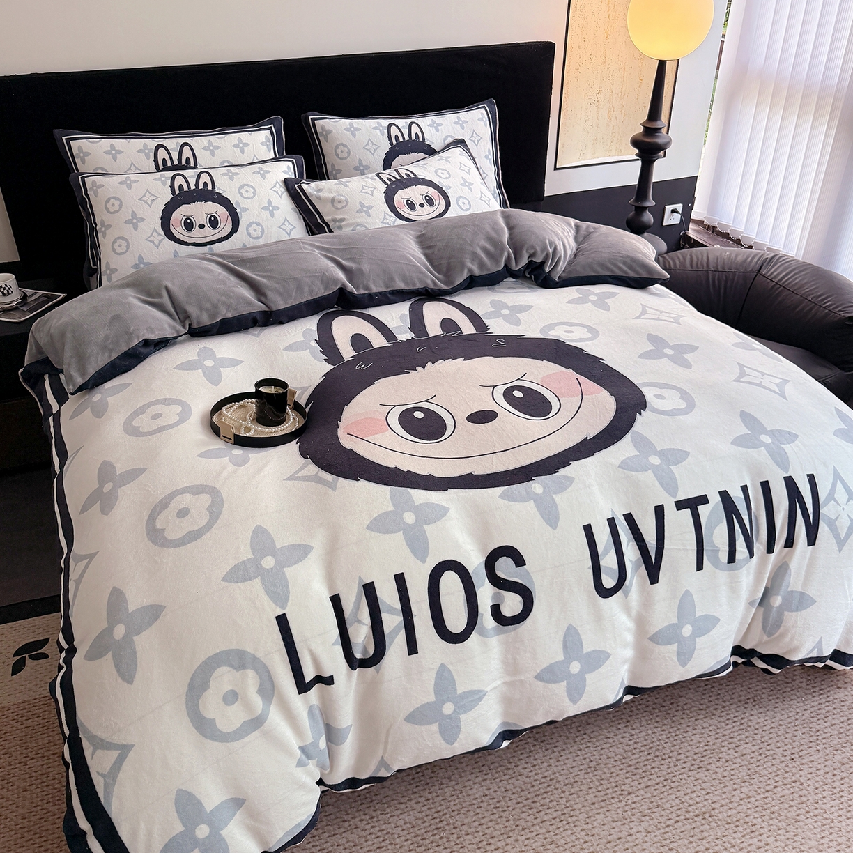 91家纺网 家纺一手货源 找家纺 摩卡（乐趣） 2025新款牛奶绒大版数码印花四件套（提供买家秀） 经典兔