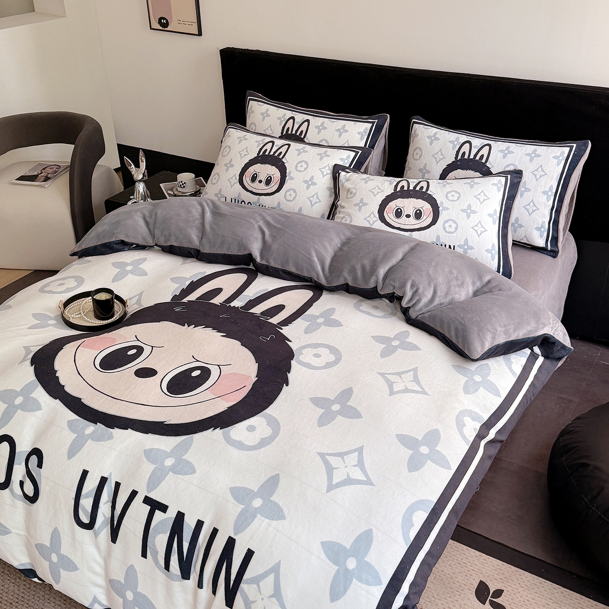 91家纺网 家纺一手货源 找家纺 摩卡（乐趣） 2025新款牛奶绒大版数码印花四件套（提供买家秀） 经典兔