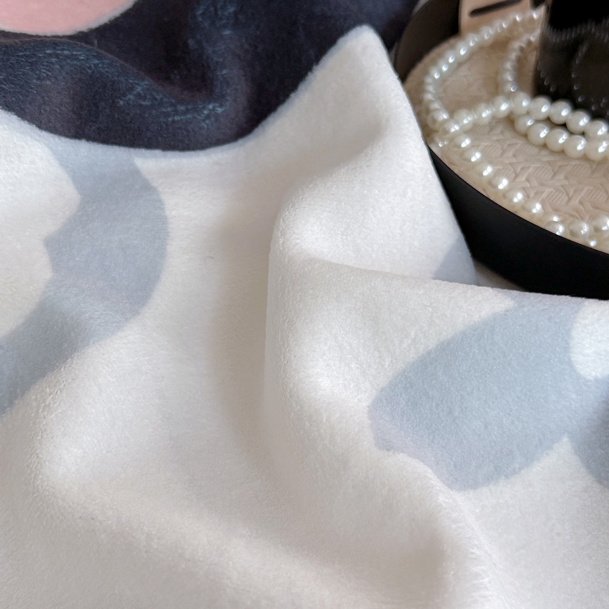 91家纺网 家纺一手货源 找家纺 摩卡（乐趣） 2025新款牛奶绒大版数码印花四件套（提供买家秀） 经典兔