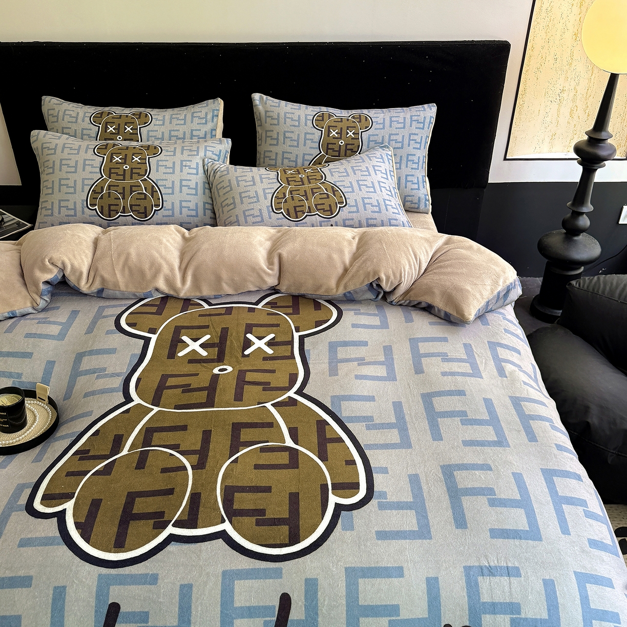 91家纺网 家纺一手货源 找家纺 摩卡（乐趣） 2025新款牛奶绒大版数码印花四件套（提供买家秀） 咔芬