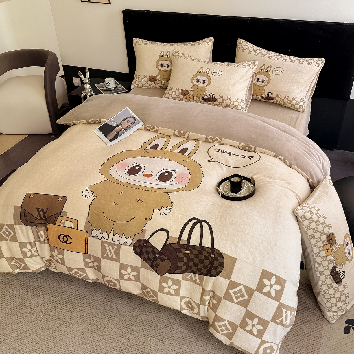 91家纺网 家纺一手货源 找家纺 摩卡（乐趣） 2025新款牛奶绒大版数码印花四件套（提供买家秀） 卡夫兔