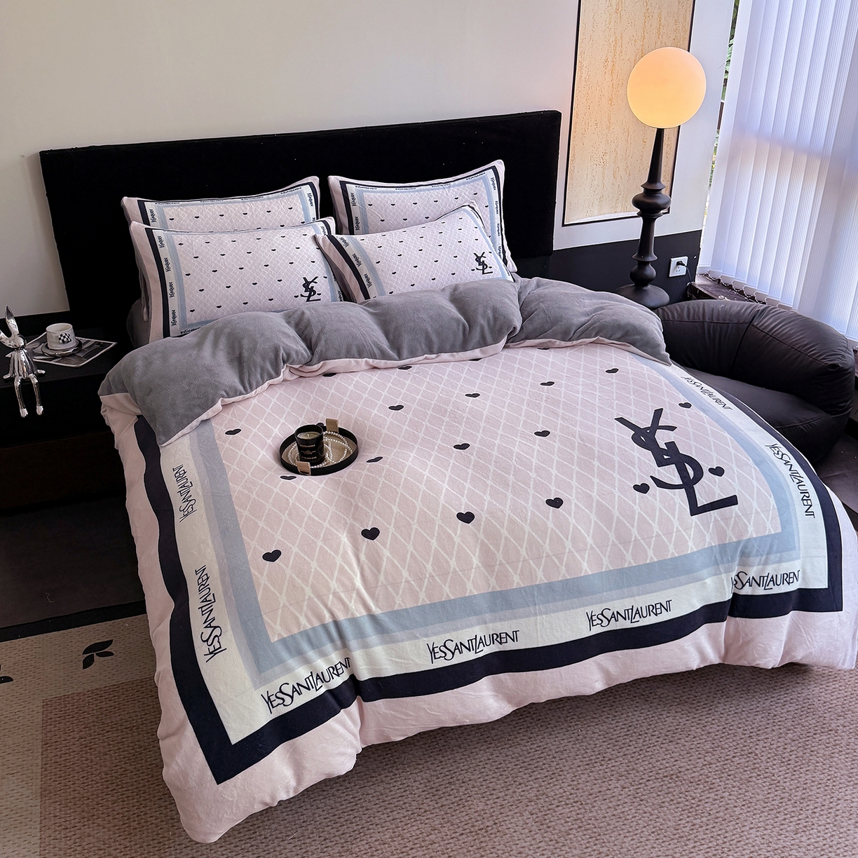 91家纺网 家纺一手货源 找家纺 摩卡（乐趣） 2025新款牛奶绒大版数码印花四件套（提供买家秀） 罗兰粉