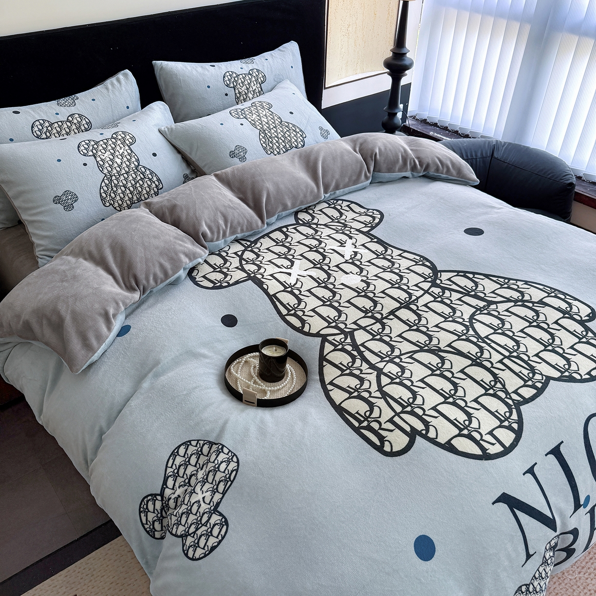 91家纺网 家纺一手货源 找家纺 摩卡（乐趣） 2025新款牛奶绒大版数码印花四件套（提供买家秀） 萌迪