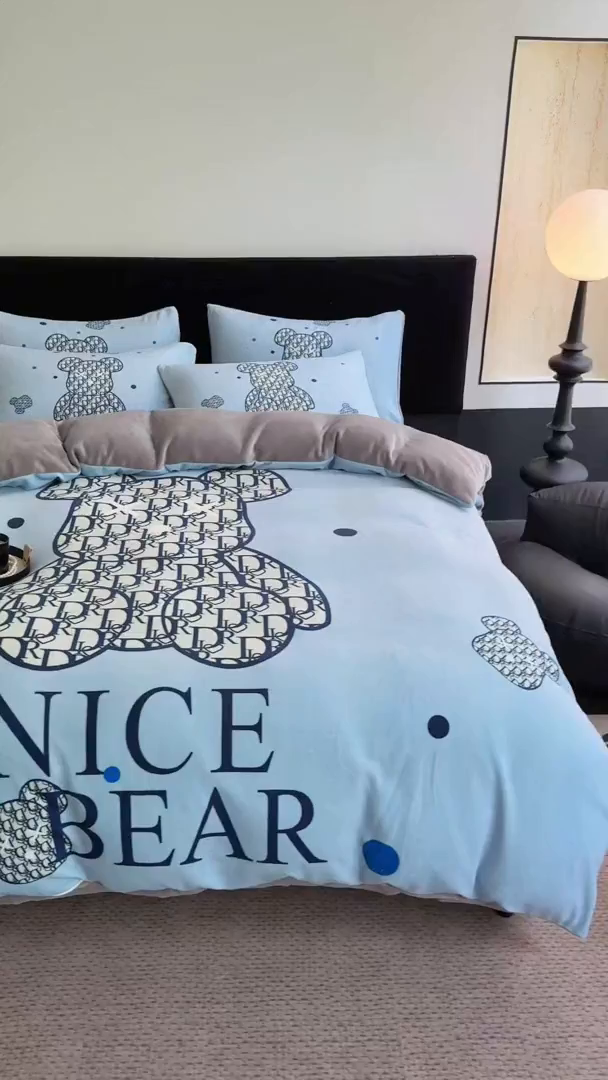 91家纺网 家纺一手货源 找家纺 摩卡（乐趣） 2025新款牛奶绒大版数码印花四件套（提供买家秀） 萌迪