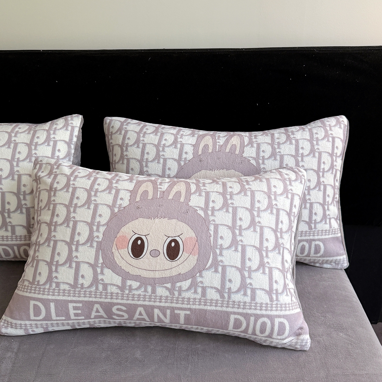 91家纺网 家纺一手货源 找家纺 摩卡（乐趣） 2025新款牛奶绒大版数码印花四件套（提供买家秀） 萌萌兔