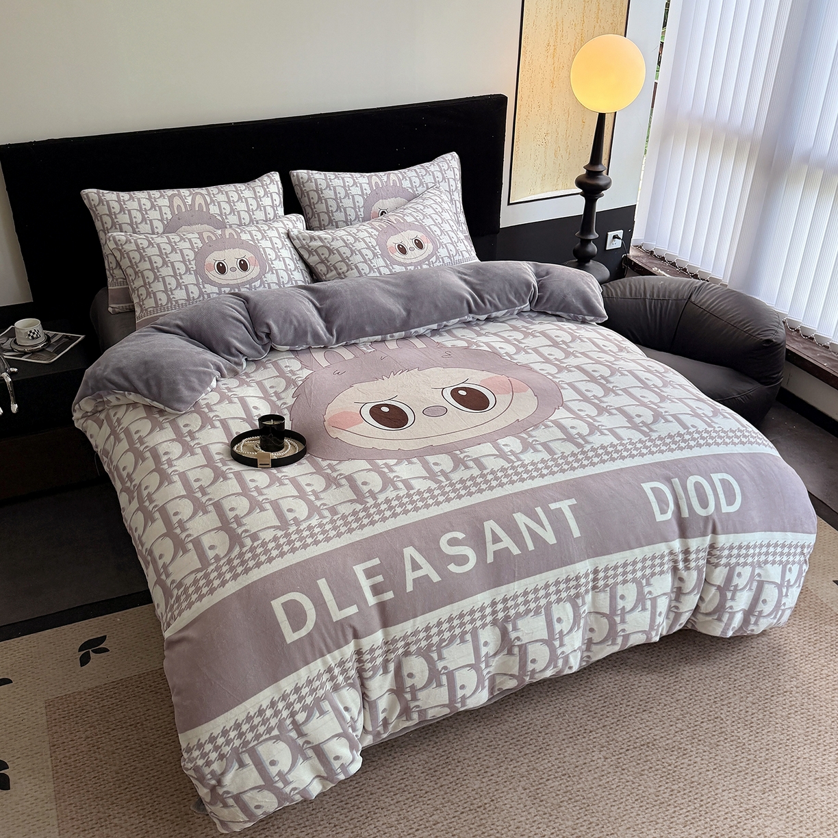 91家纺网 家纺一手货源 找家纺 摩卡（乐趣） 2025新款牛奶绒大版数码印花四件套（提供买家秀） 萌萌兔