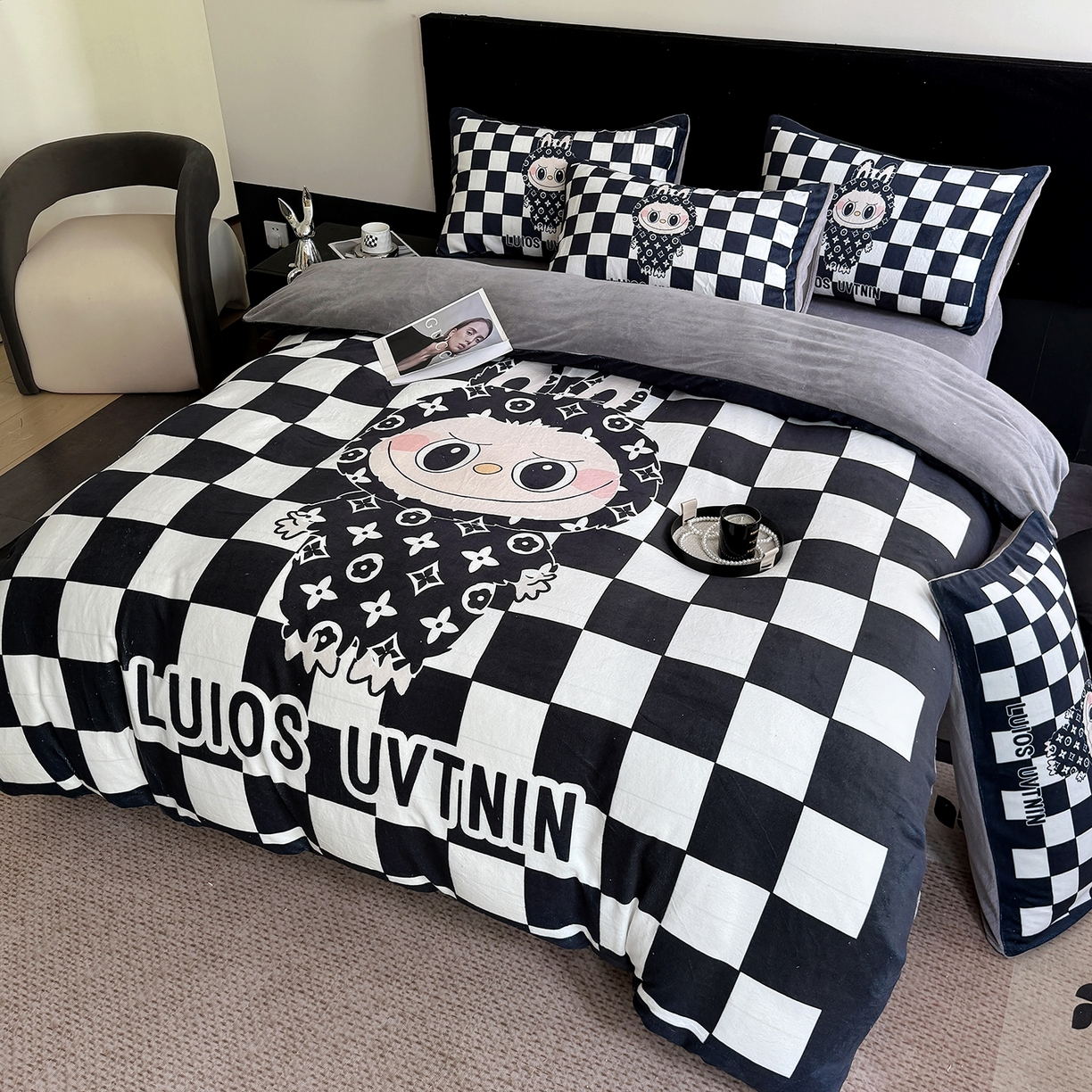 91家纺网 家纺一手货源 找家纺 摩卡（乐趣） 2025新款牛奶绒大版数码印花四件套（提供买家秀） 棋盘兔