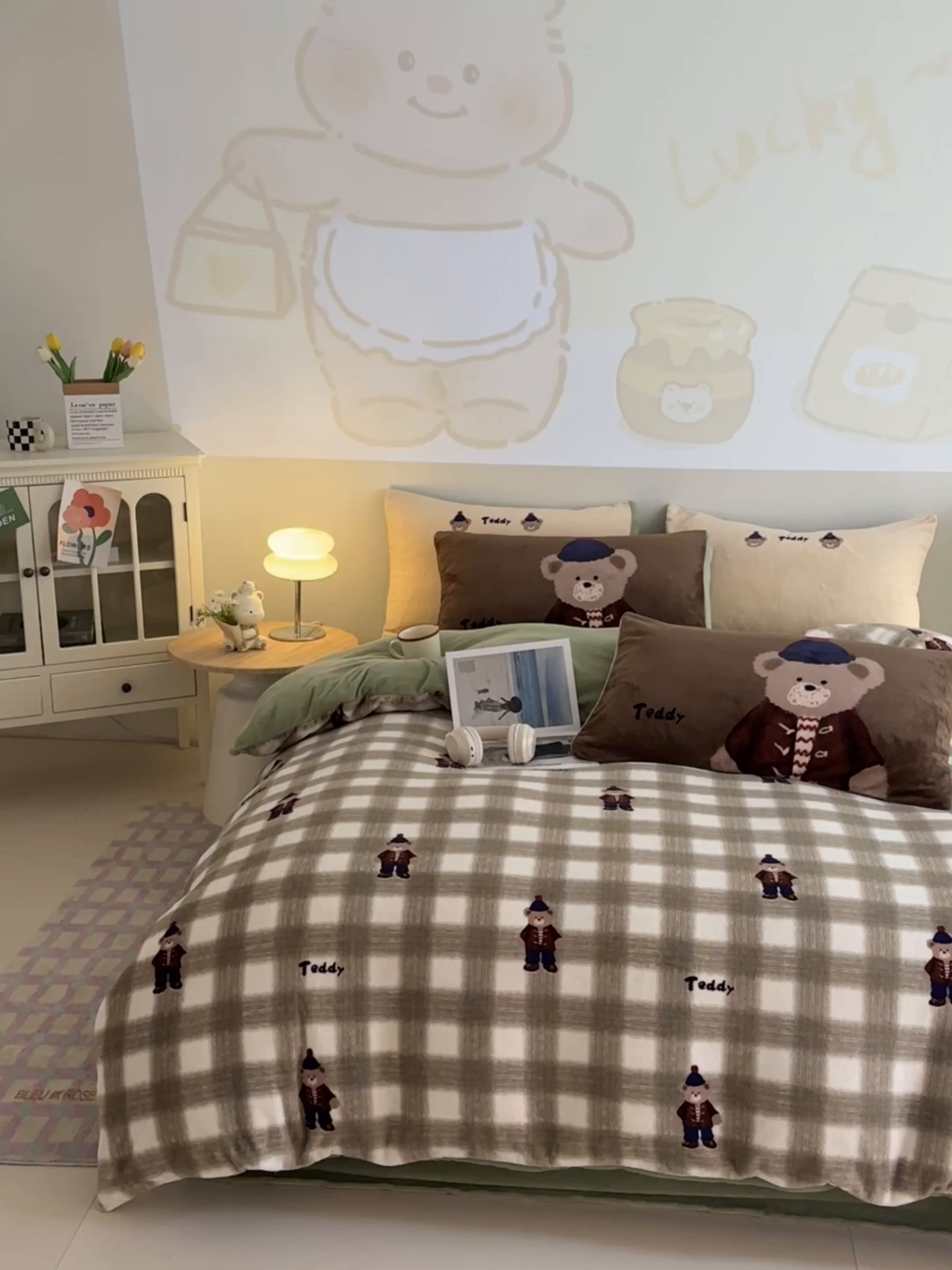 91家纺网 家纺一手货源 找家纺 （总）安哆啦家纺 2025新款A类加厚200克牛奶绒印花卡通四件套