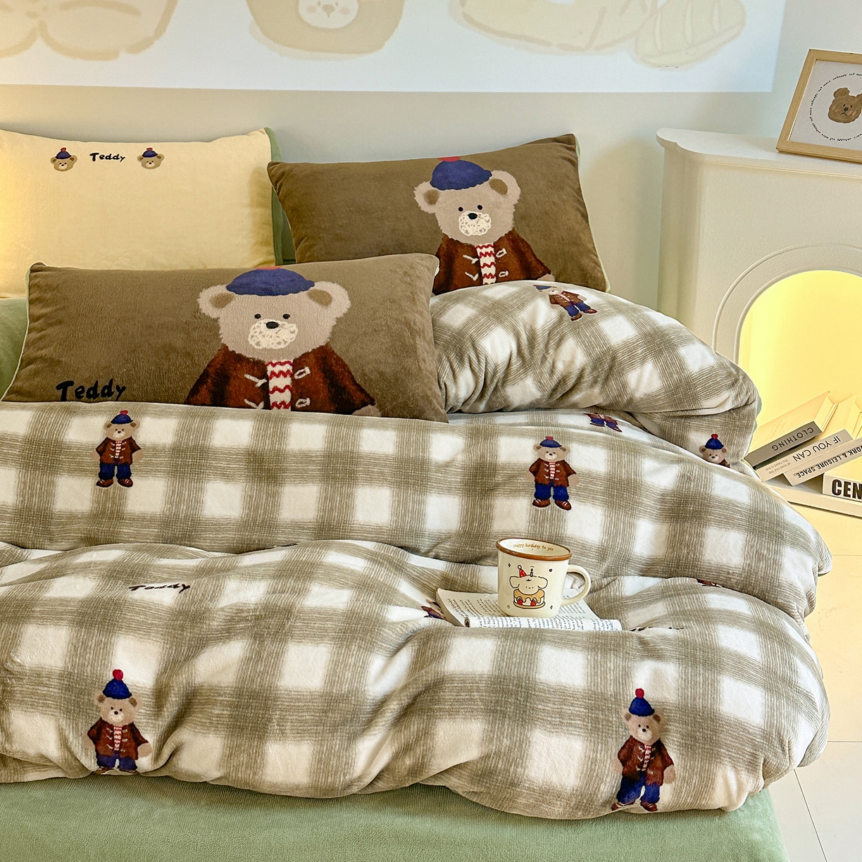 91家纺网 家纺一手货源 找家纺 （总）安哆啦家纺 2025新款A类加厚200克牛奶绒印花卡通四件套