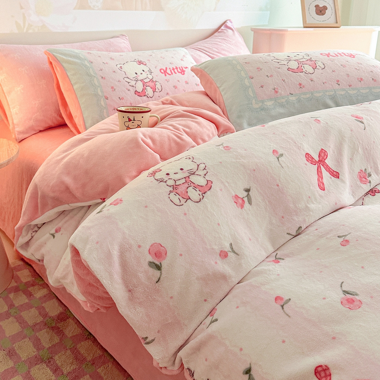 91家纺网 家纺一手货源 找家纺 安哆啦家纺 2025新款A类加厚200克牛奶绒印花卡通四件套 粉色kt