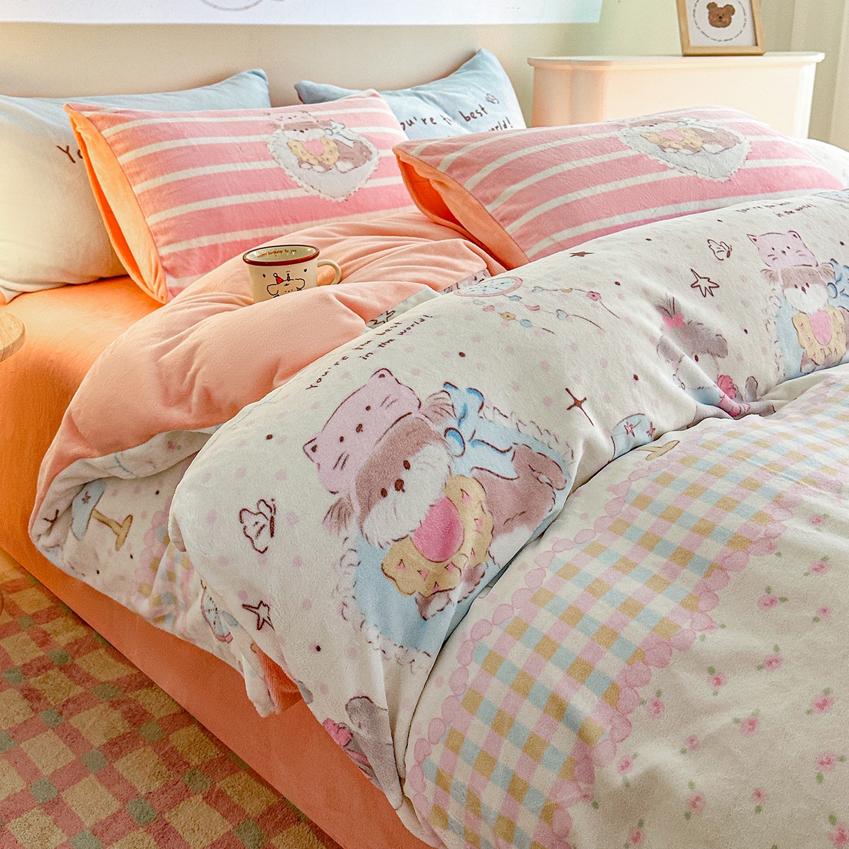 91家纺网 家纺一手货源 找家纺 安哆啦家纺 2025新款A类加厚200克牛奶绒印花卡通四件套 欢乐时光