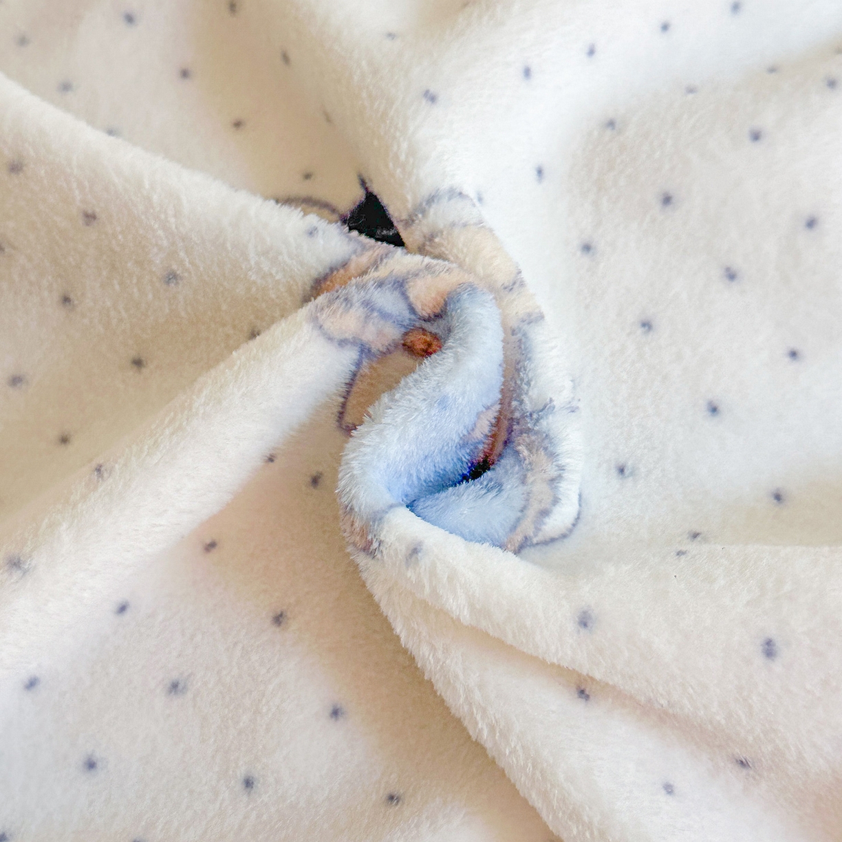 91家纺网 家纺一手货源 找家纺 安哆啦家纺 2025新款A类加厚200克牛奶绒印花卡通四件套 贝果宝贝