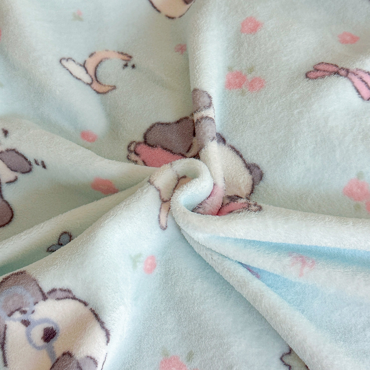 91家纺网 家纺一手货源 找家纺 安哆啦家纺 2025新款A类加厚200克牛奶绒印花卡通四件套 打趣熊猫-蓝