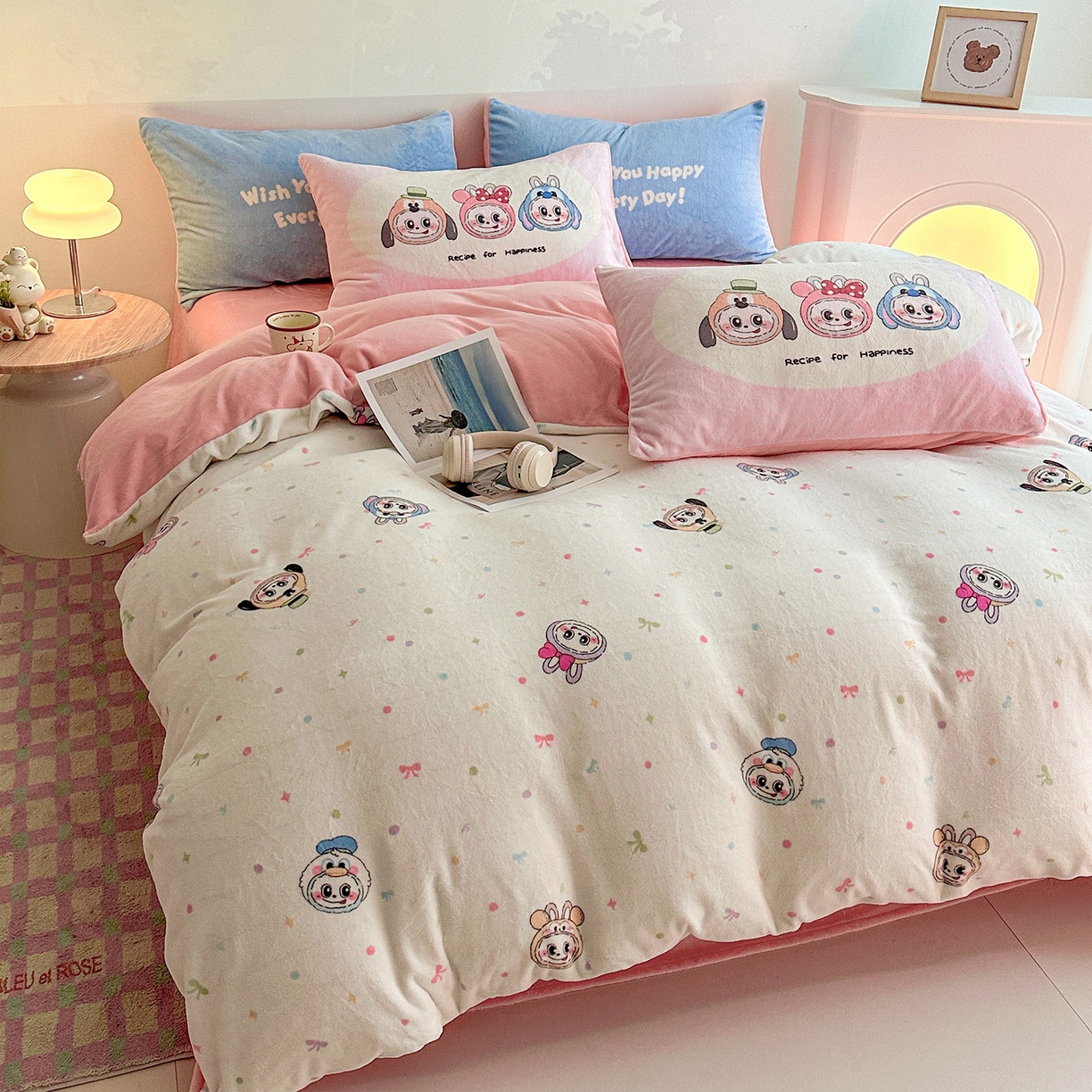 91家纺网 家纺一手货源 找家纺 安哆啦家纺 2025新款A类加厚200克牛奶绒印花卡通四件套 多彩拉布