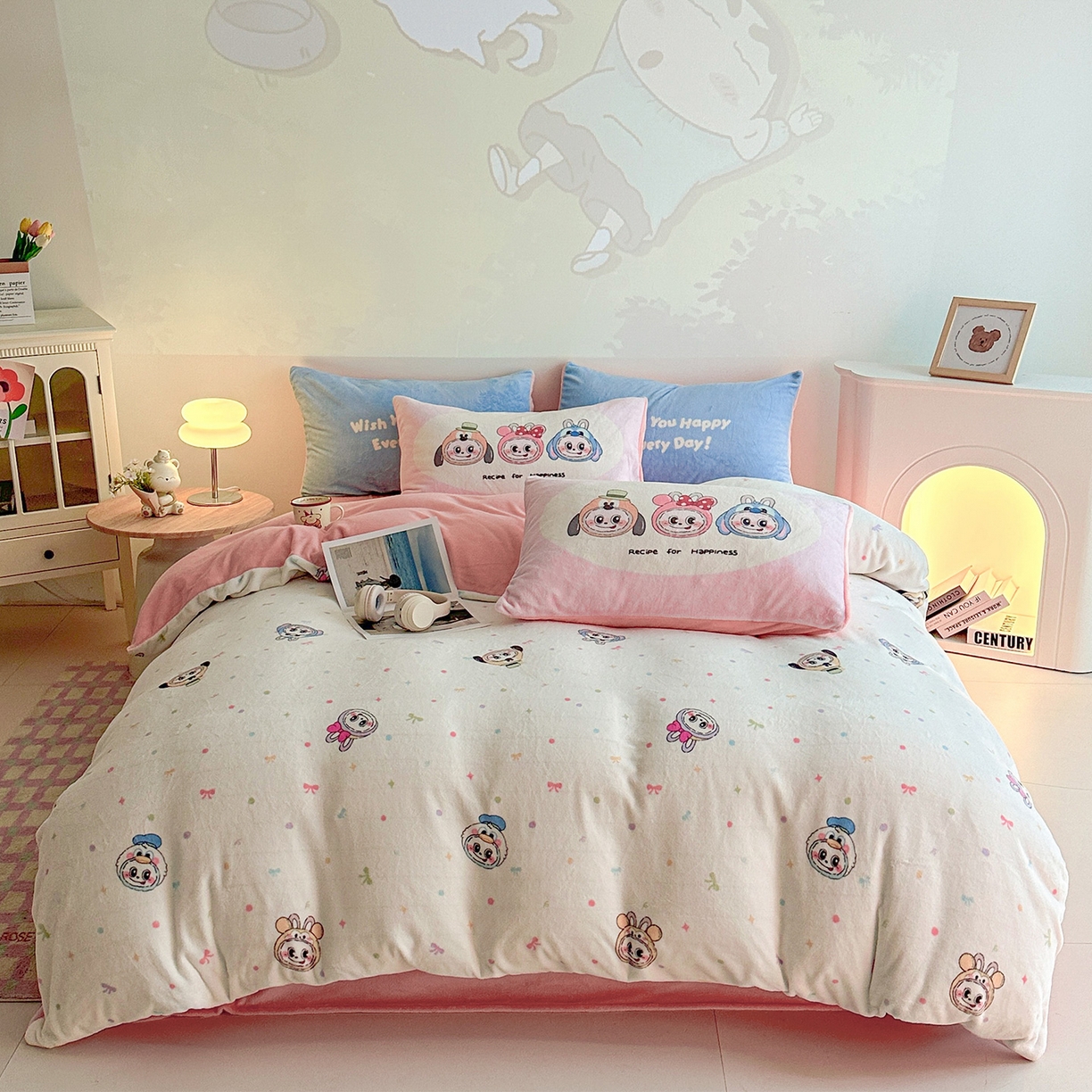 91家纺网 家纺一手货源 找家纺 安哆啦家纺 2025新款A类加厚200克牛奶绒印花卡通四件套 多彩拉布