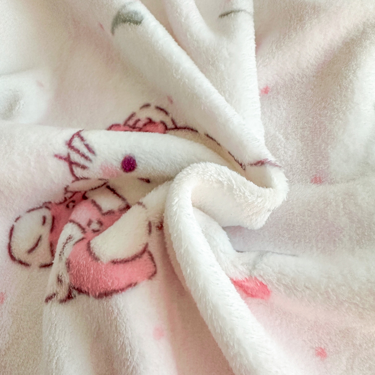 91家纺网 家纺一手货源 找家纺 安哆啦家纺 2025新款A类加厚200克牛奶绒印花卡通四件套 粉色kt