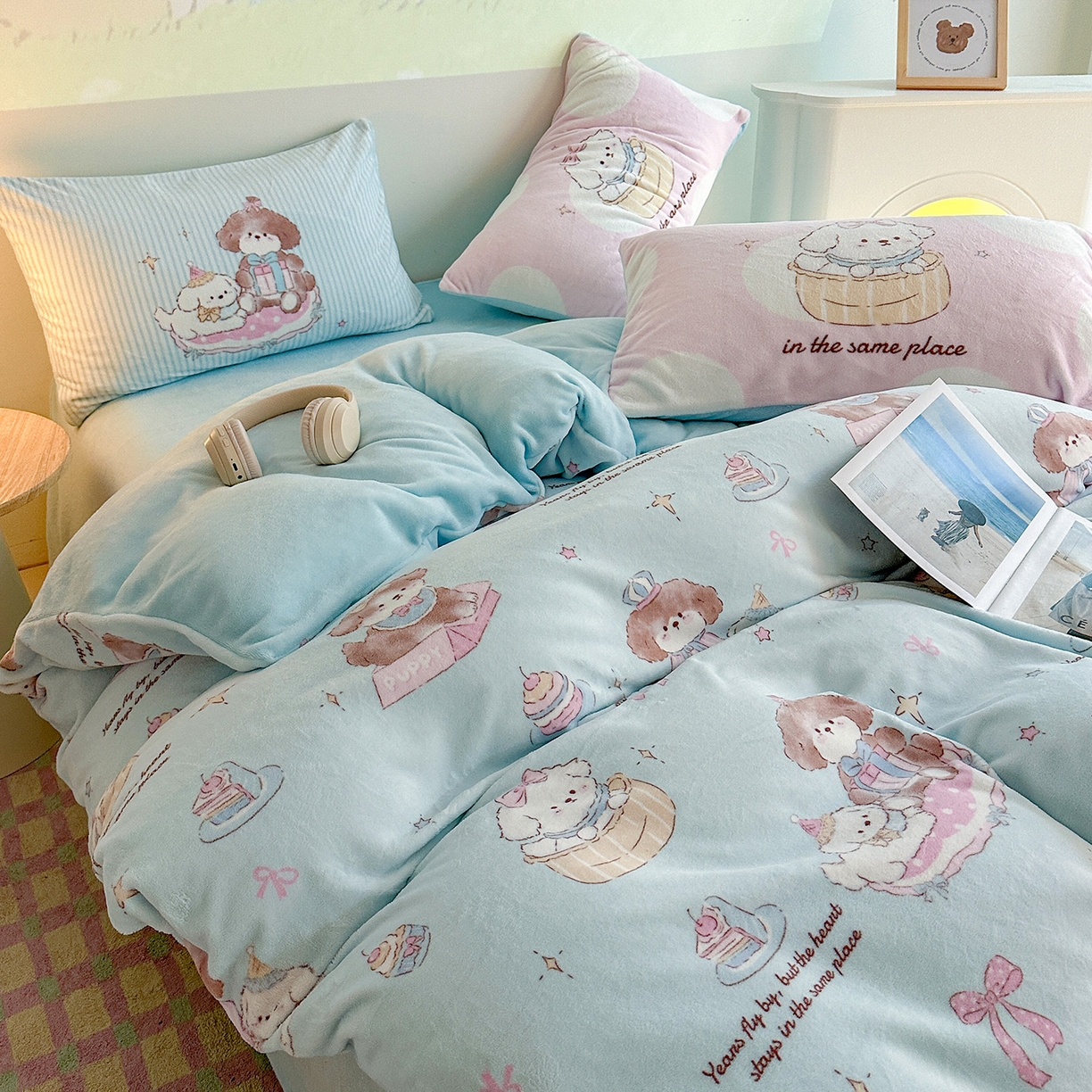 91家纺网 家纺一手货源 找家纺 安哆啦家纺 2025新款A类加厚200克牛奶绒印花卡通四件套 星河狗狗