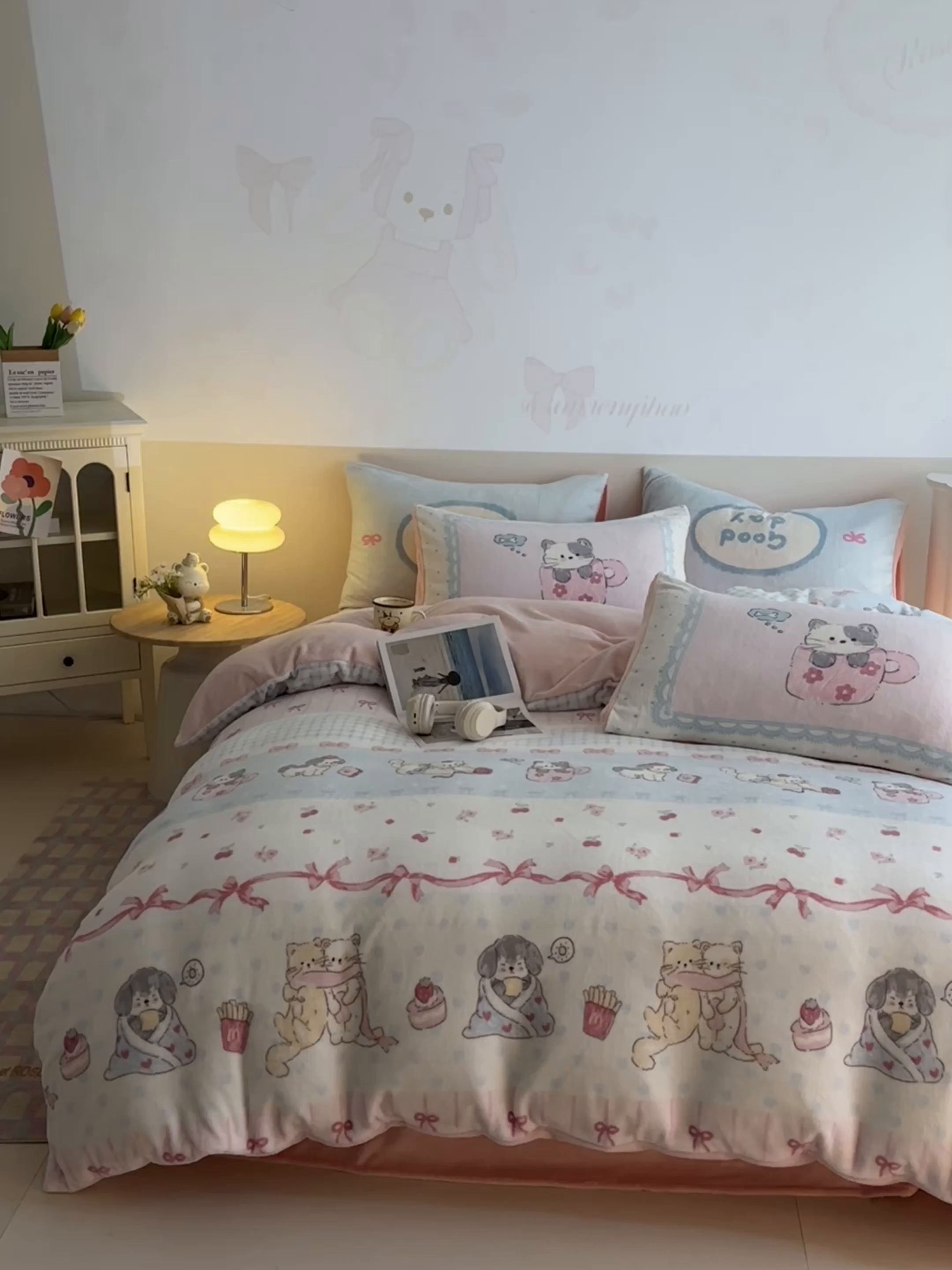 91家纺网 家纺一手货源 找家纺 安哆啦家纺 2025新款A类加厚200克牛奶绒印花卡通四件套 休闲一刻