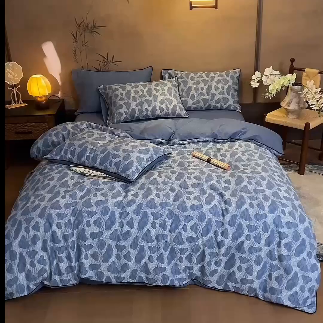 91家纺网 家纺一手货源 找家纺 兰紫橙家纺 2025新款全棉纯棉嵌边色织提花四件套 罗曼人生-牛仔蓝