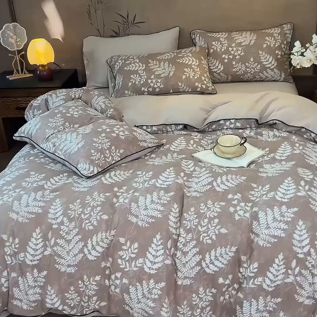 91家纺网 家纺一手货源 找家纺 兰紫橙家纺 2025新款全棉纯棉嵌边色织提花四件套 浅叶-红咖