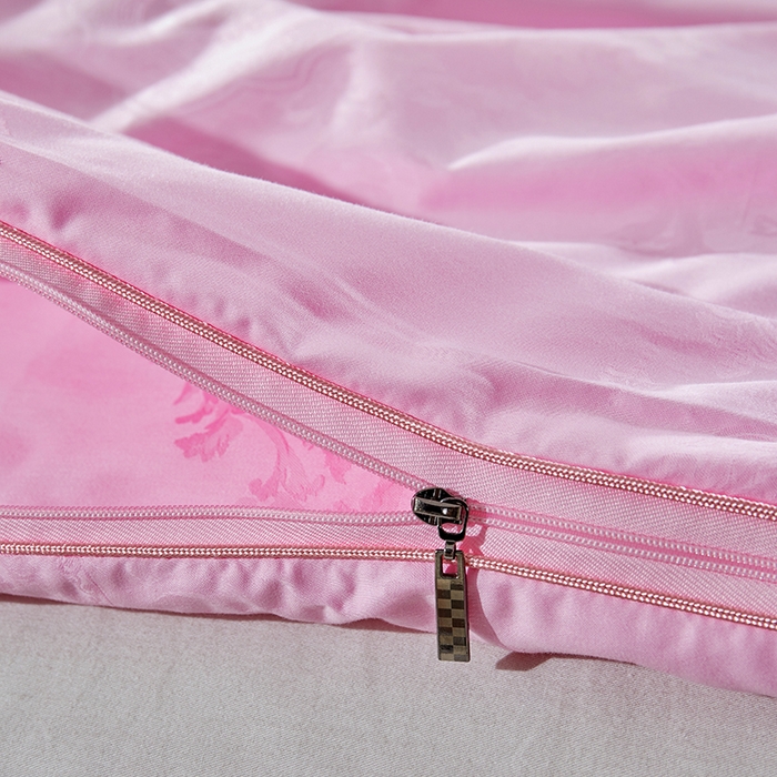 91家纺网 家纺一手货源 找家纺 群鹿蚕丝羽绒馆 【榨蚕丝填充包过质检】2025新款拉链升级款蚕丝二合一加厚子母被被子被芯 粉