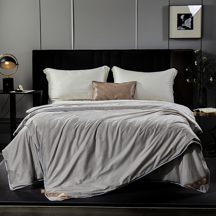 91家纺网 家纺一手货源 找家纺 群鹿蚕丝羽绒馆 【榨蚕丝填充包过质检】2025新款拉链升级款蚕丝二合一加厚子母被被子被芯 灰