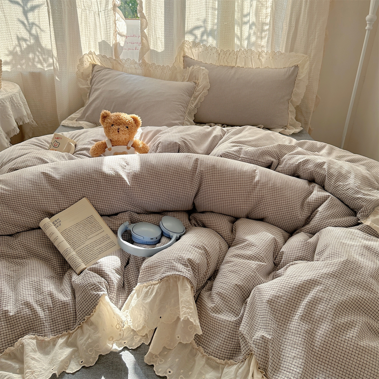 91家纺网 家纺一手货源 找家纺 丽涵家纺 2025新款法式花边全棉色织水洗棉小格子四件套 泡芙-黑格