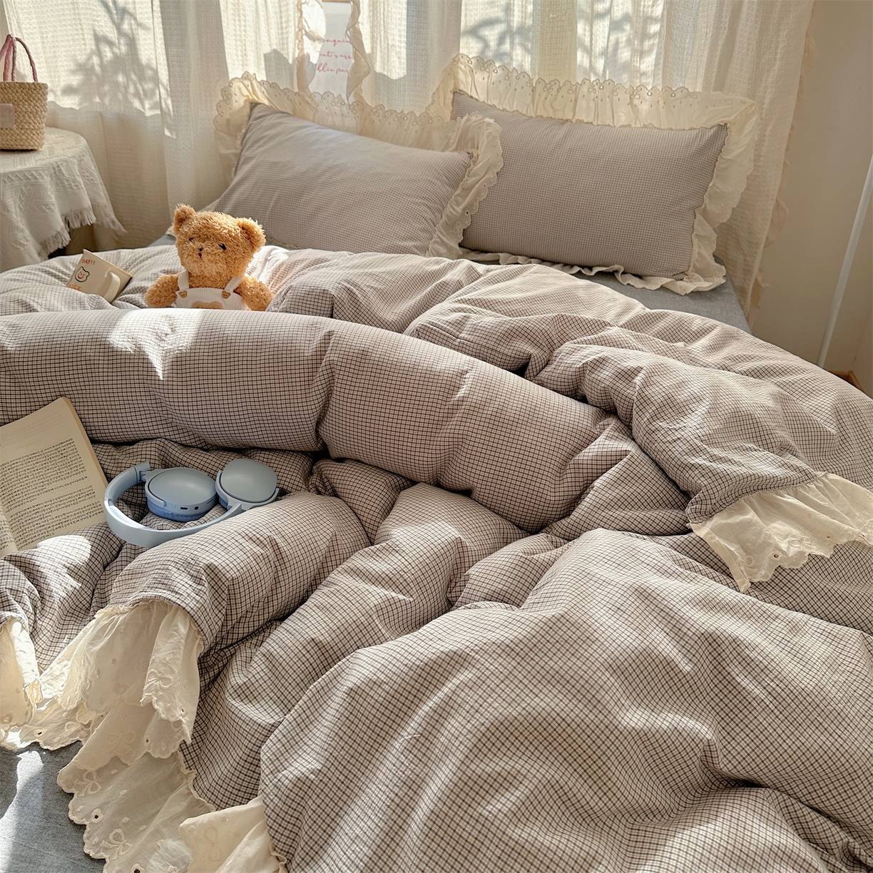 91家纺网 家纺一手货源 找家纺 丽涵家纺 2025新款法式花边全棉色织水洗棉小格子四件套 泡芙-黑格