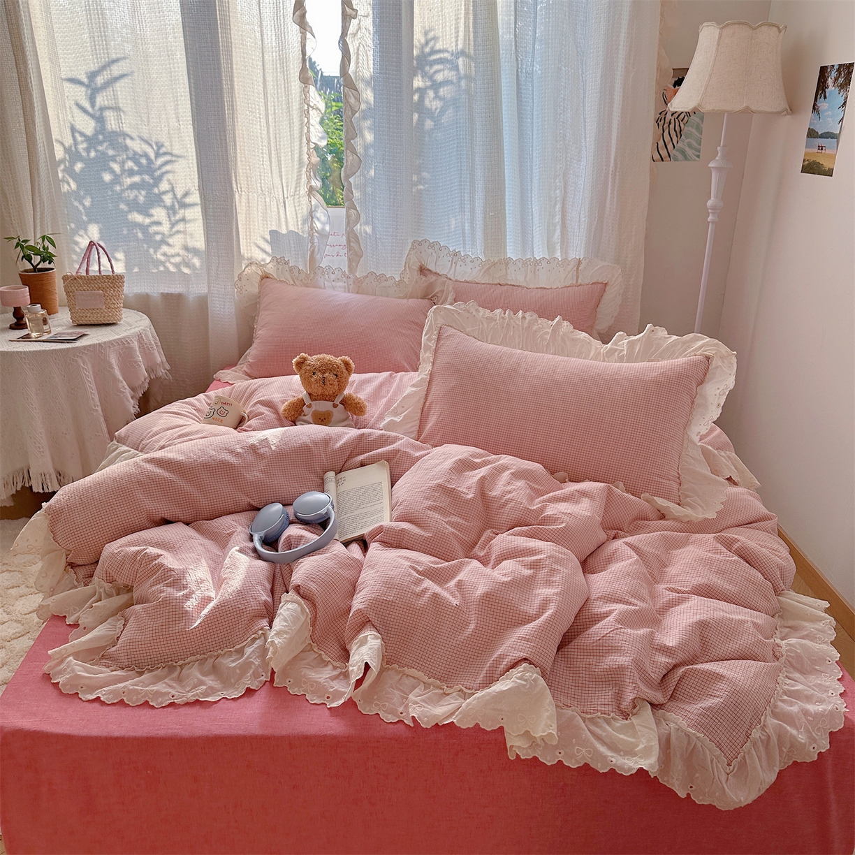 91家纺网 家纺一手货源 找家纺 丽涵家纺 2025新款法式花边全棉色织水洗棉小格子四件套 泡芙-红格