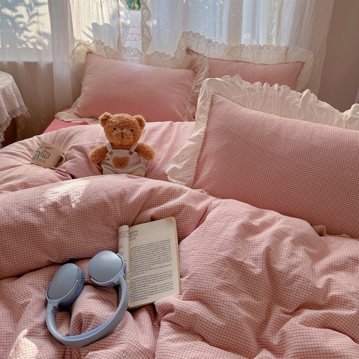 91家纺网 家纺一手货源 找家纺 丽涵家纺 2025新款法式花边全棉色织水洗棉小格子四件套 泡芙-红格