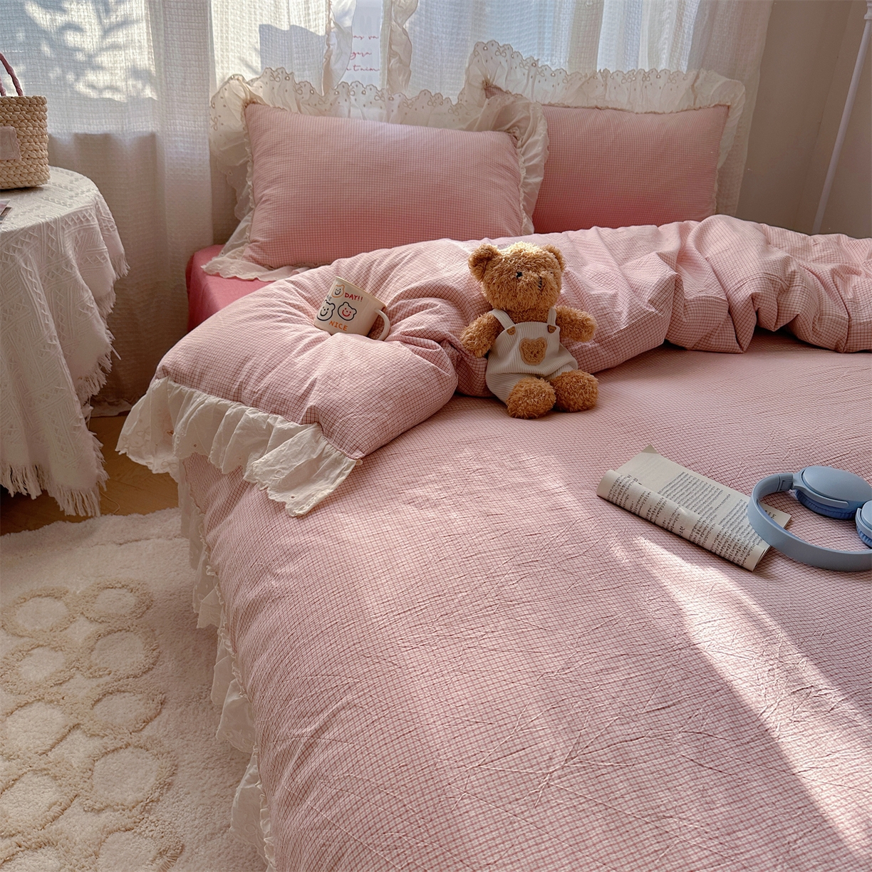 91家纺网 家纺一手货源 找家纺 丽涵家纺 2025新款法式花边全棉色织水洗棉小格子四件套 泡芙-红格